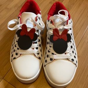 Girls size 2 brand new never worn!